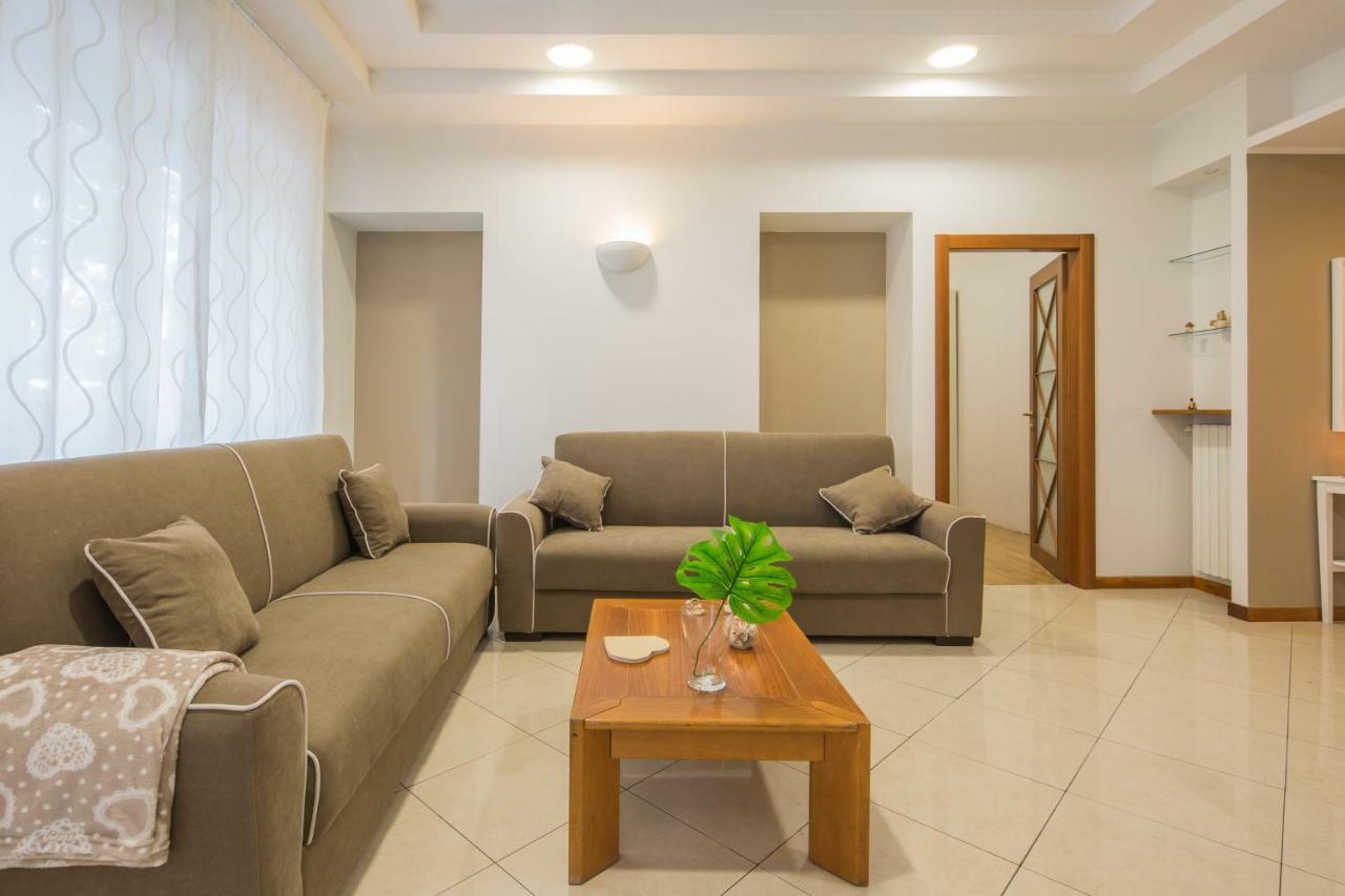 Villa La Casa Di Genella à Salernes Extérieur photo